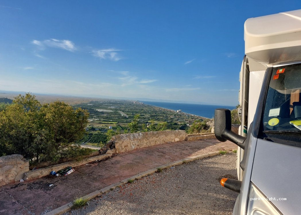 (46408) Faro de Cullera - Carrer de la Serra de Bernia — foto 3