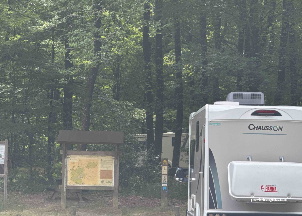 (85200) Pissotte - Unnamed road — foto 2