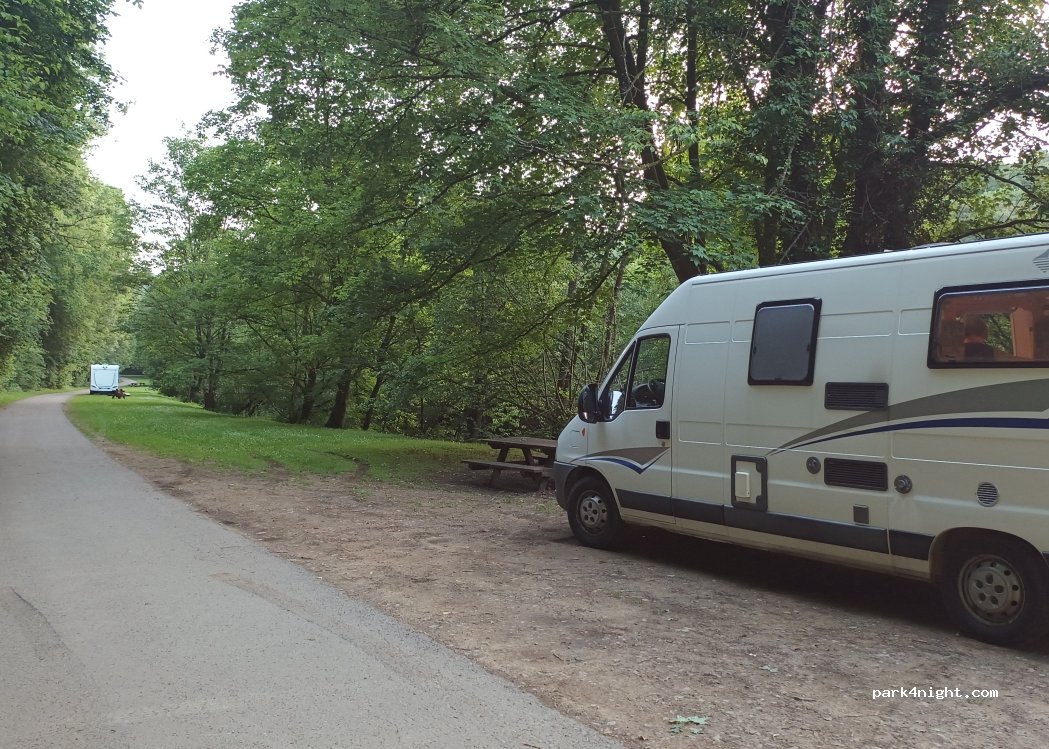 (54260) Viviers-sur-Chiers - D17 — foto 3