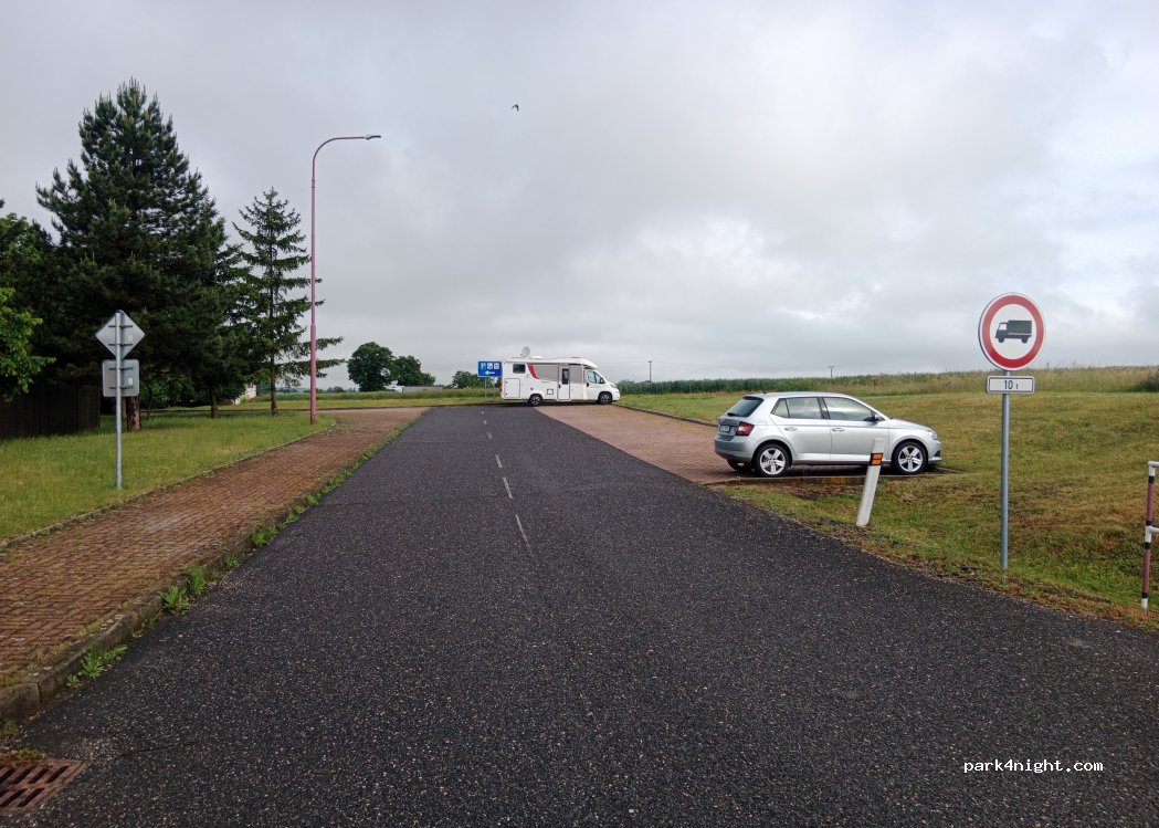 (431 43) Vysočany - Unnamed road — foto