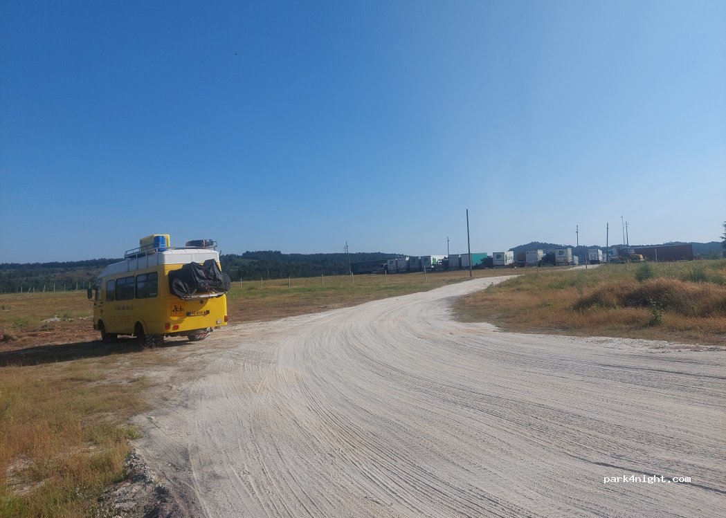 (3530) Chãs de Tavares - R da Liberdade — foto 2