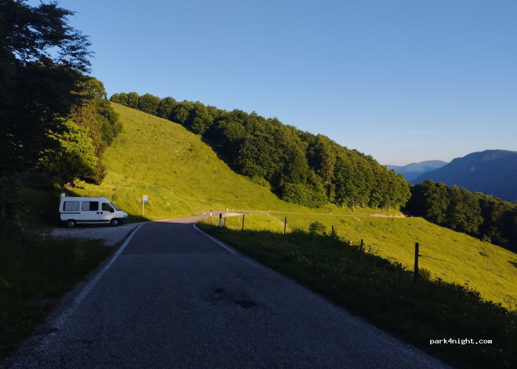 (38060) Brentonico - 77 Strada Provinciale 3 — foto