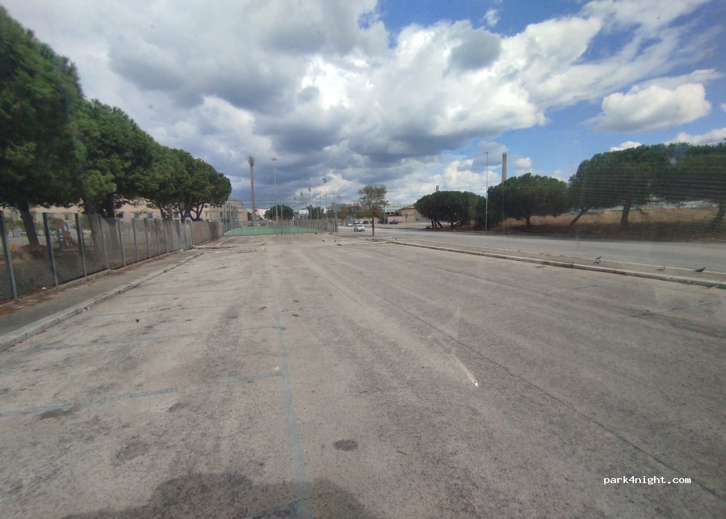 (70132) Bari - 15 Largo Mohamed Taher Pacha — foto