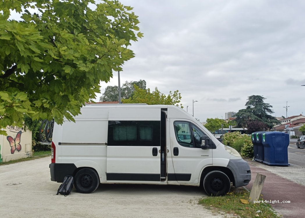 (33110) Le Bouscat - Av. Ausone — foto