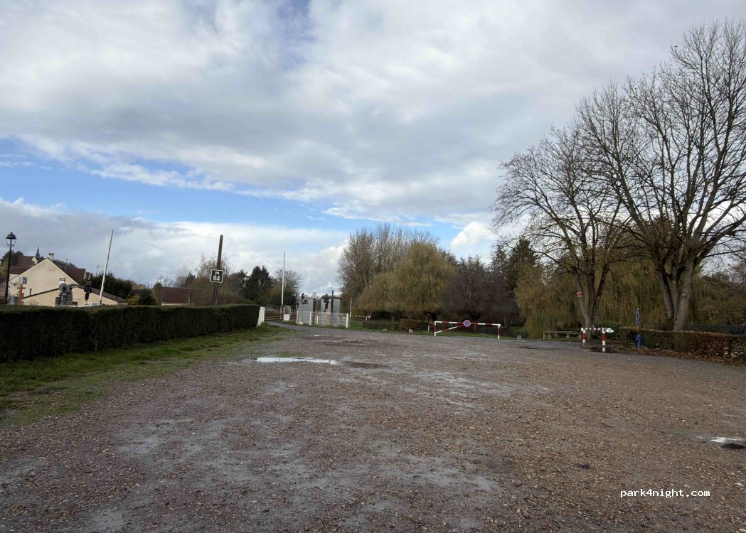 (60000) Fouquenies - 32 Rue des Marais — foto