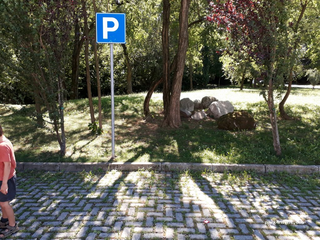 (22079) Villa Guardia - 22 Via Tevere — foto