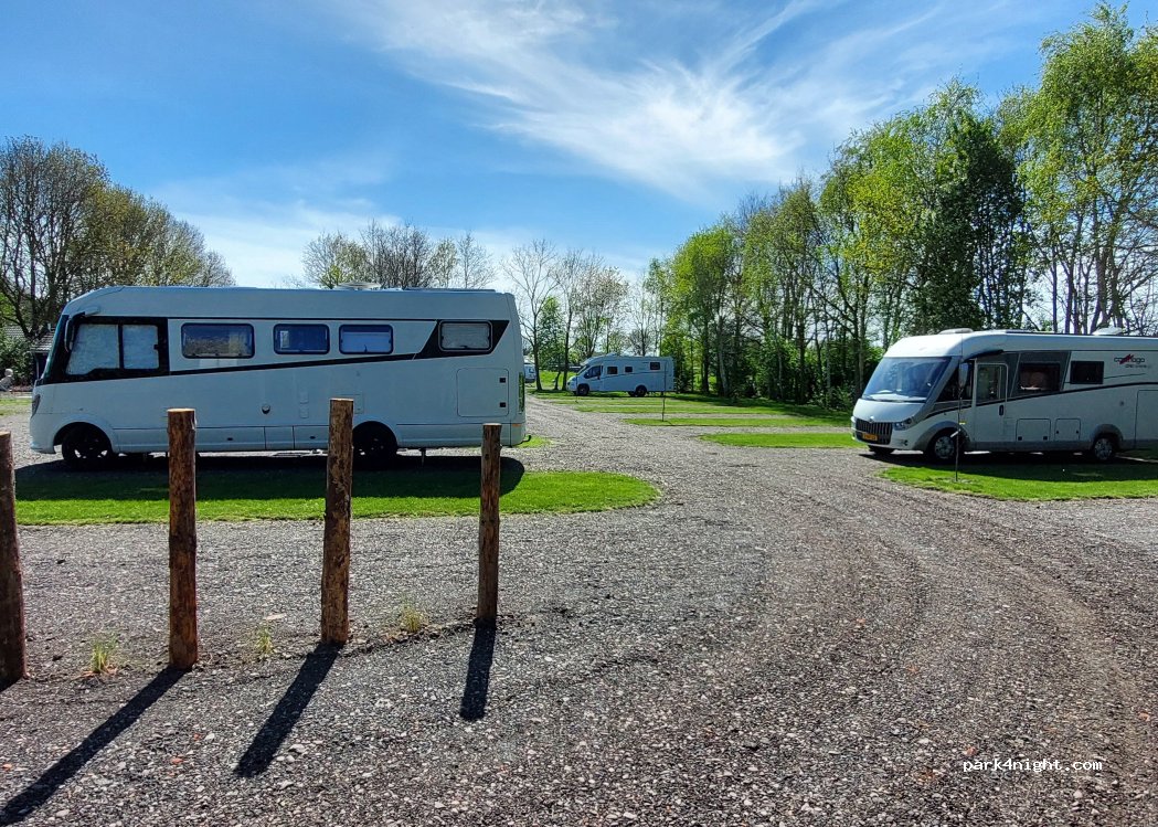Camperplaats Het Veld — foto 3