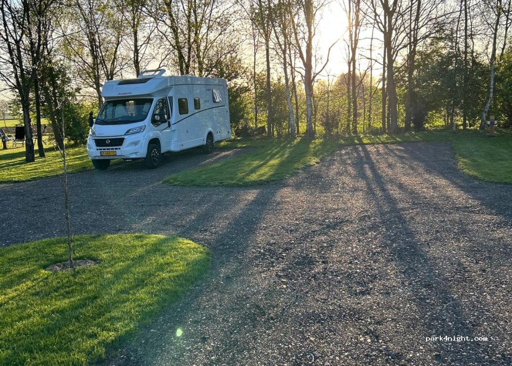Camperplaats Het Veld — foto 4