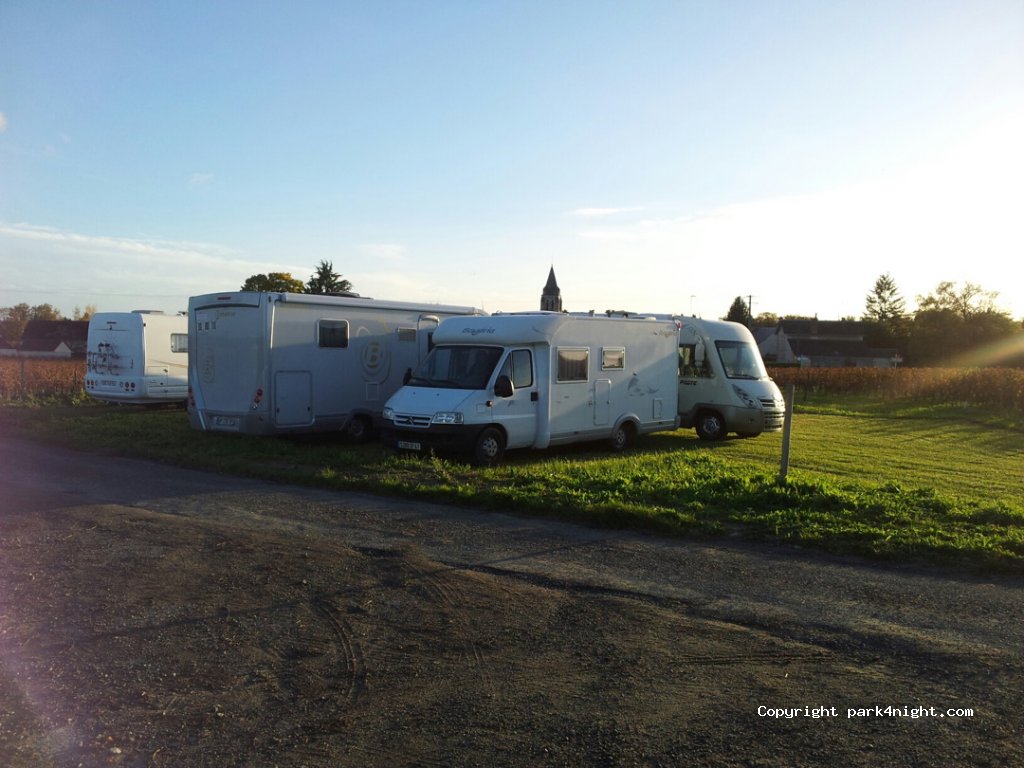 (37140) Benais - 5-9 Rue Saint-Vincent — foto