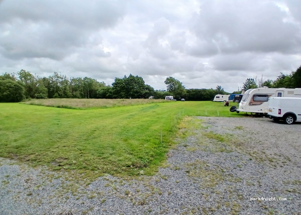 Tamar Lake Farm Camping & Caravan Site — foto 2