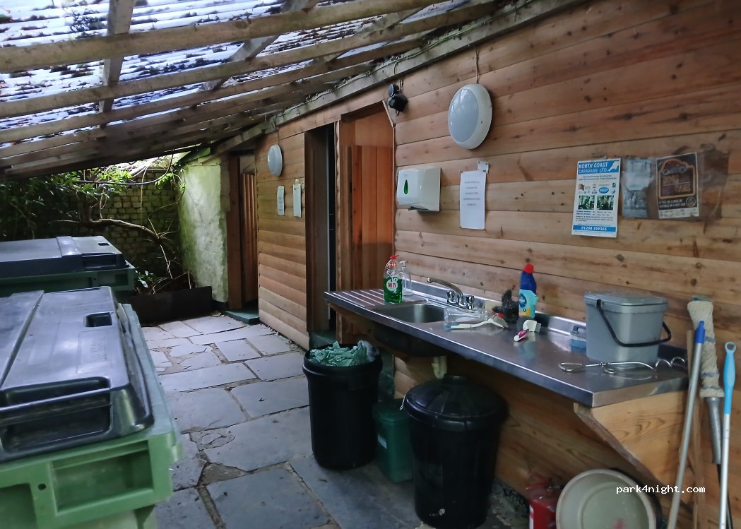 Tamar Lake Farm Camping & Caravan Site — foto 3
