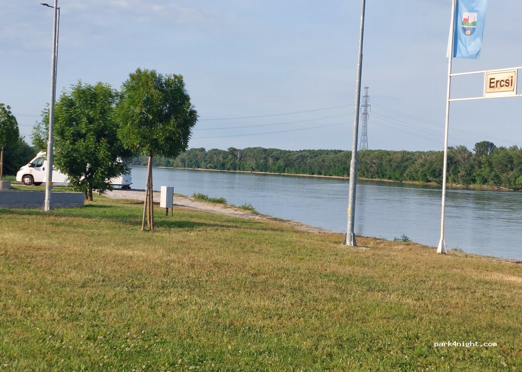 (2451) Ercsi - 9 Köztársaság tér — foto 2