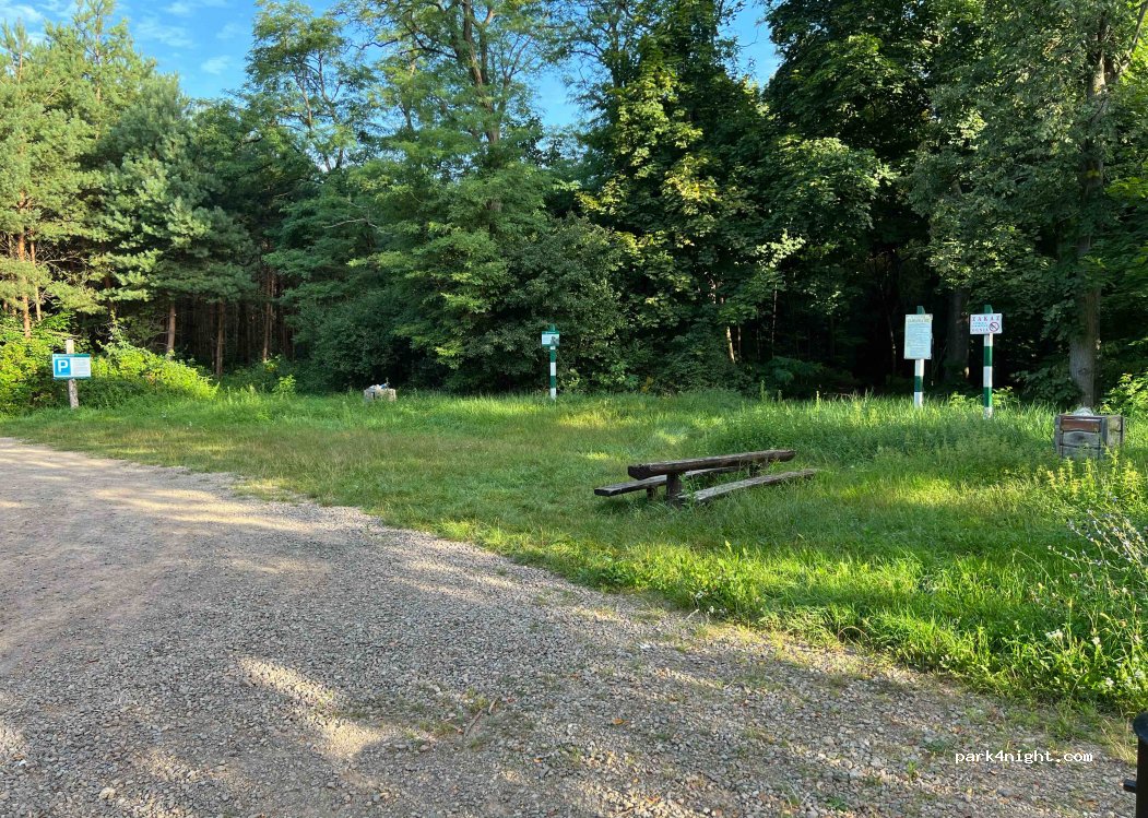 (05-831) Młochów - Unnamed Road — foto 2