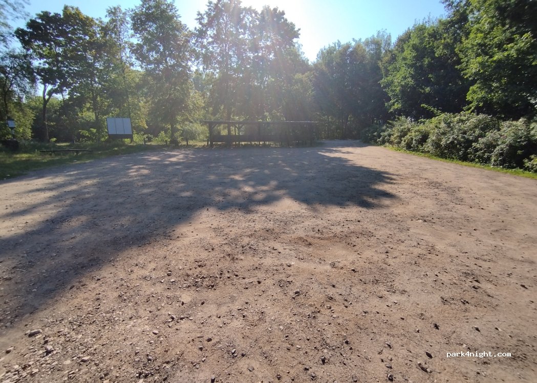 (05-831) Młochów - Unnamed Road — foto 3