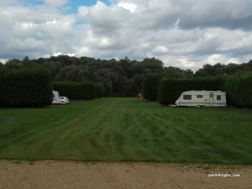 (PE6 7YZ) Peterborough - 1 North Bank — foto 2