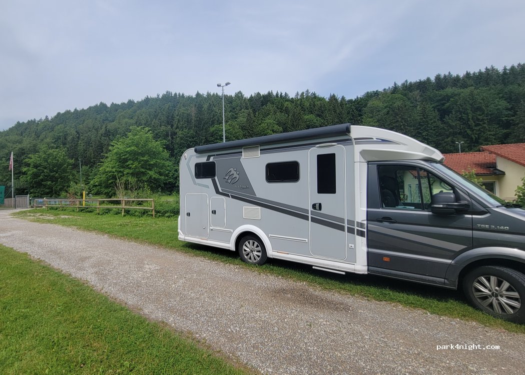 (87763) Lautrach - 1 Sportplatzweg — foto