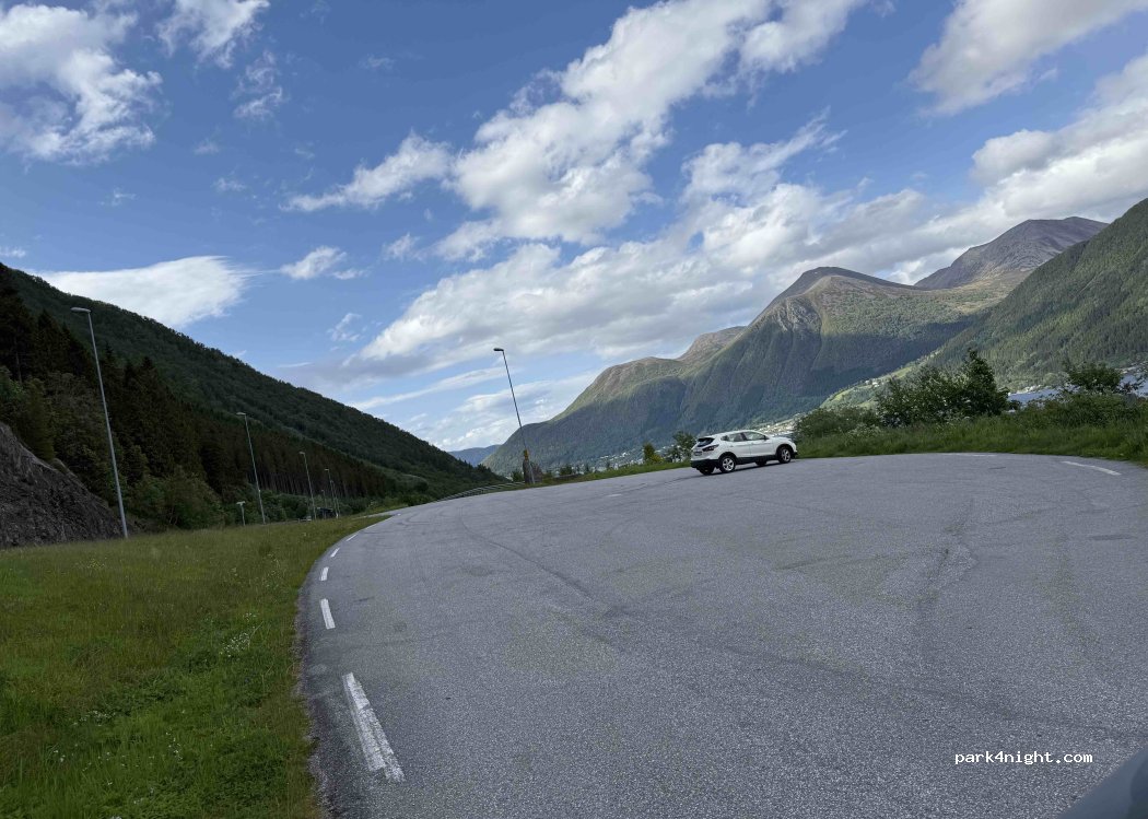 (6160) Hovdebygda - SØRESTRANDA 554 — foto