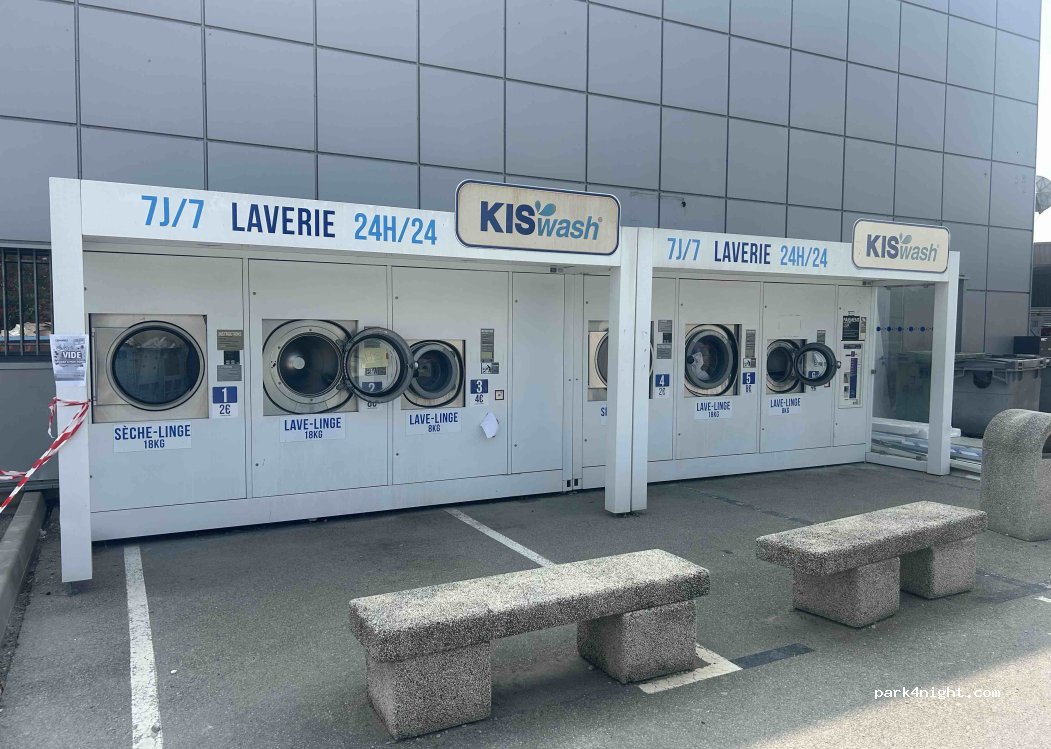 (13440) Cabannes - 7 Impasse des Abeilles — foto