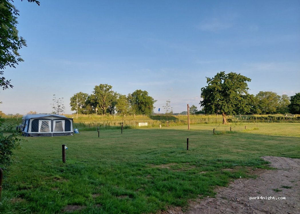 Boerderij & Kampeerplaats Aan de Diek — foto 2