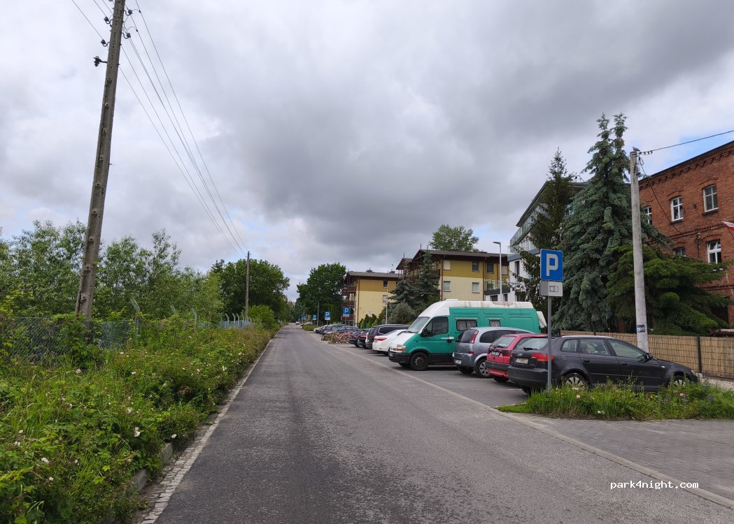 (87-100) Toruń - 14 Księdza Jerzego Popiełuszki — foto 2
