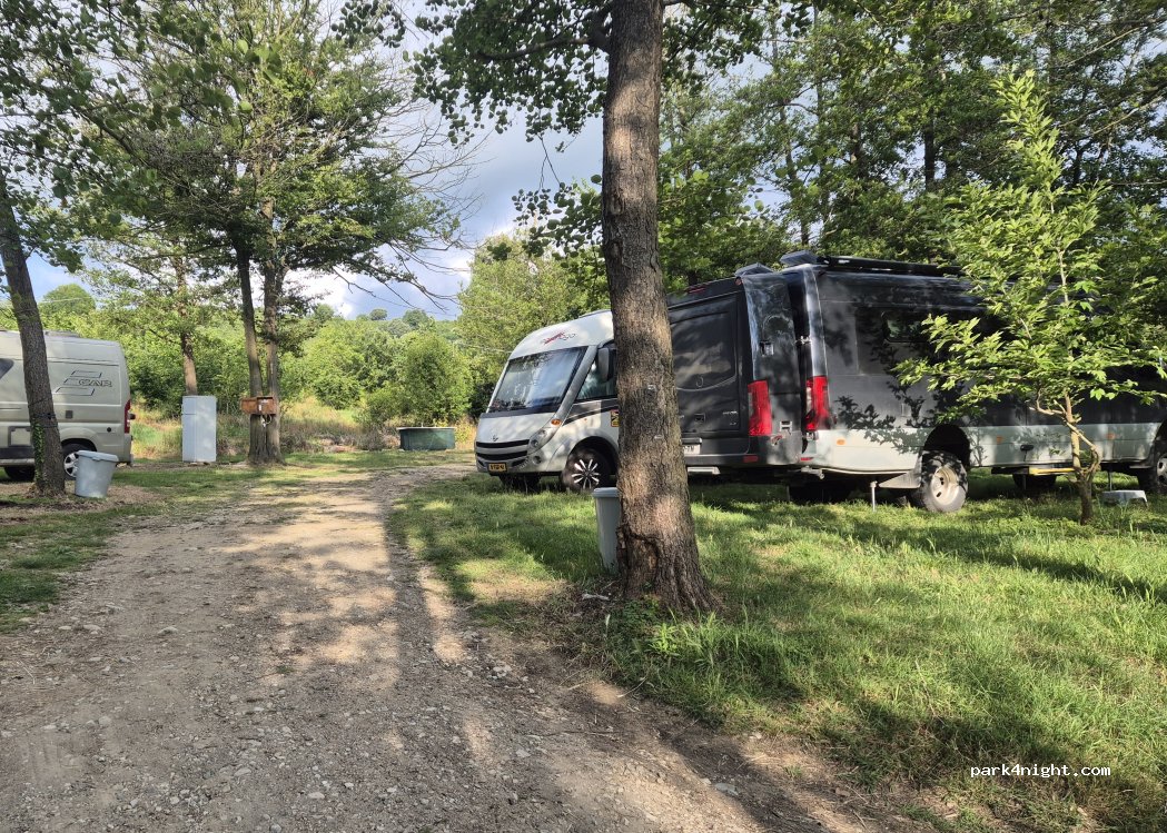 Deniz Kamp & Karavan — foto