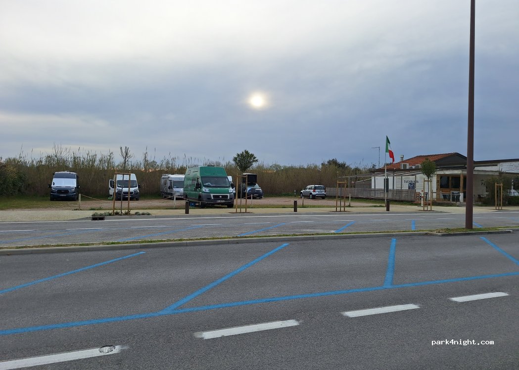 (55049) Marina di Torre del Lago Puccini - 33 Viale Europa — foto 2