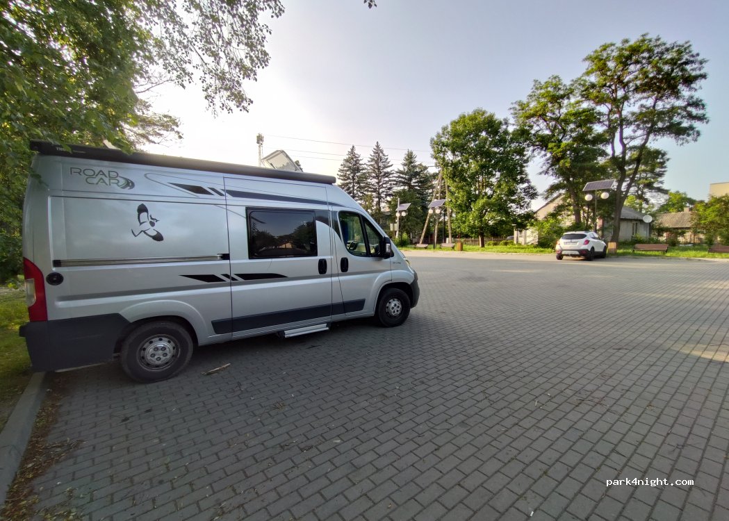 (21-345) Borki - 5A Spółdzielcza — foto