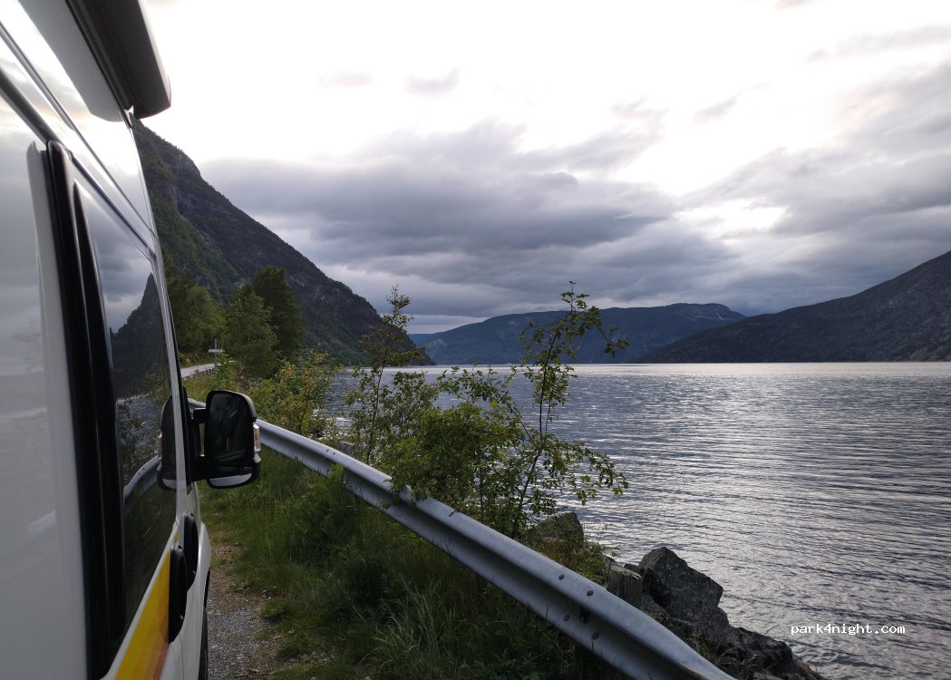 (6887) Lærdal - 39 Erdalsvegen — foto