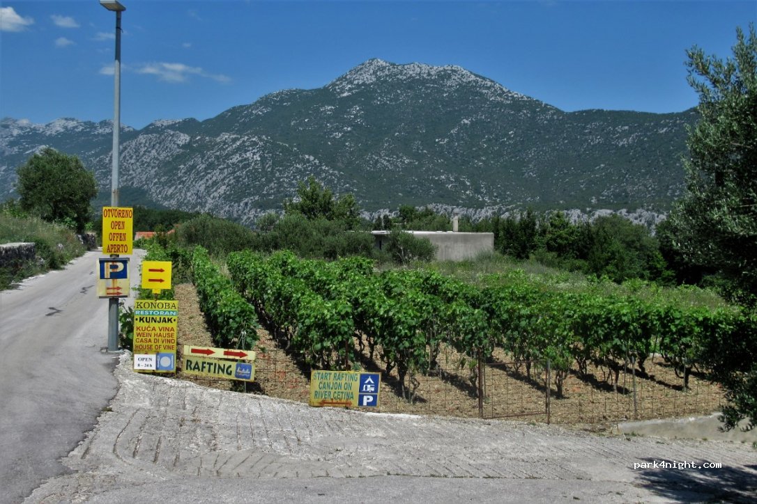 () Kučiće - Unnamed Road — foto 2