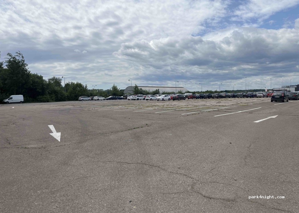 (530 06) Pardubice - Unnamed Road — foto