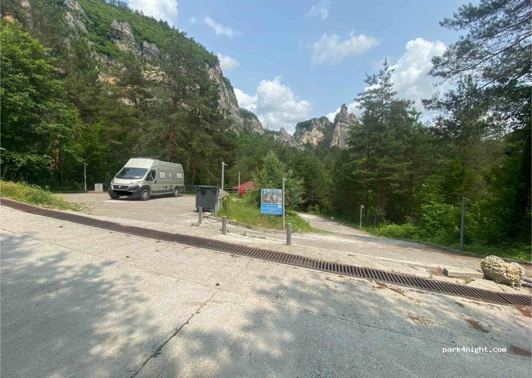 () Zeda Ghvardia - Unnamed Road — foto 3