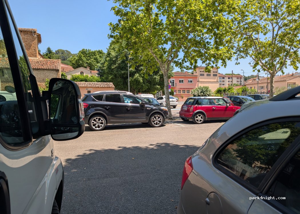 (83690) Salernes - 55 Rue Edouard Basset — foto
