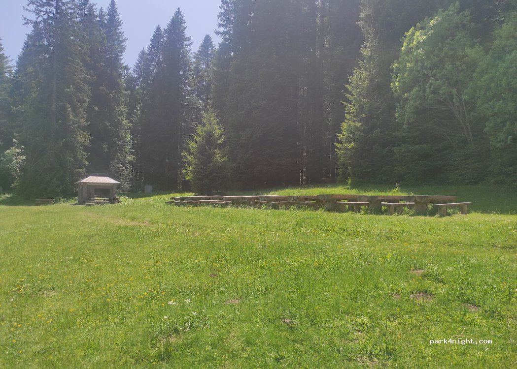 (53270) Jablanac - Unnamed Road — foto