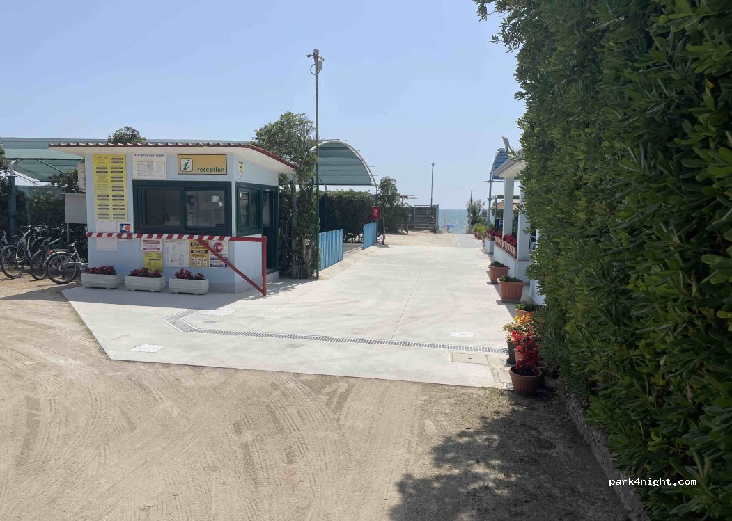 Campeggio Chalet Azzurro — foto