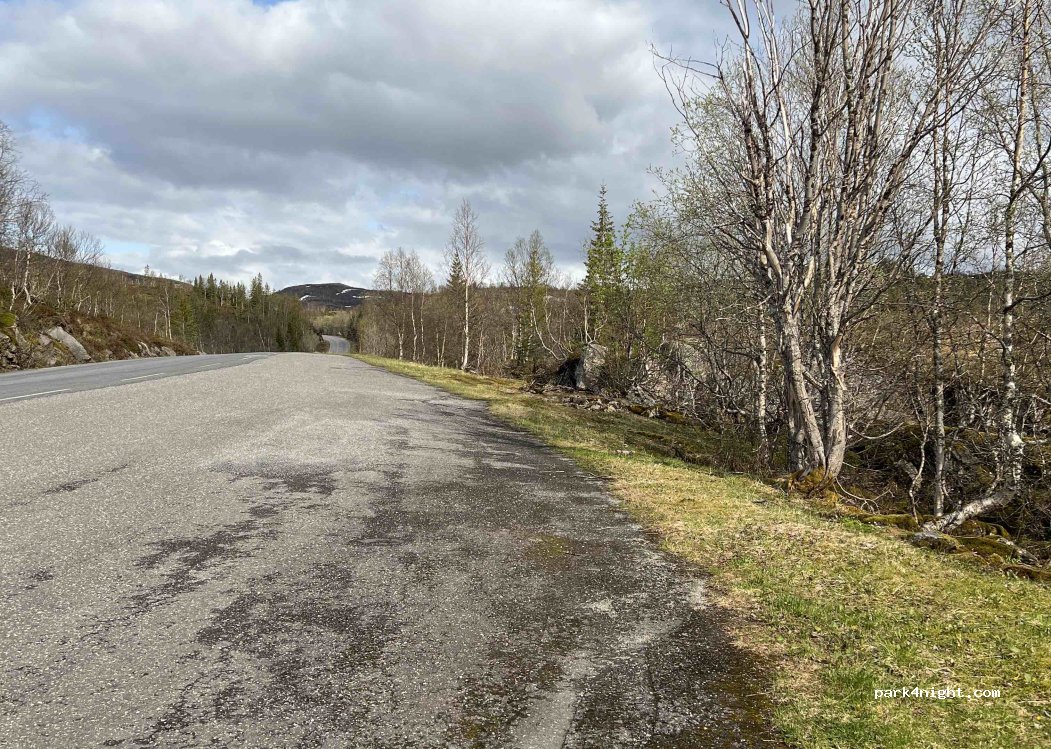() Luktvassbygda - Unnamed Road — foto