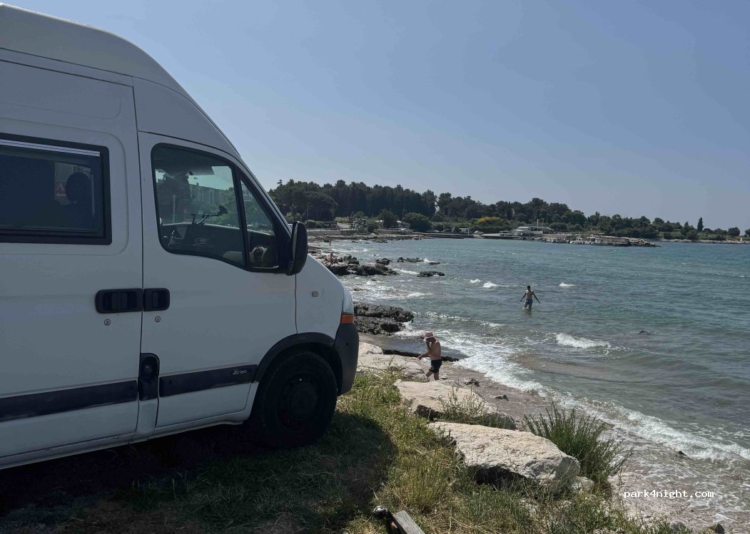 (52470) Zambratija - 8 Istarska ulica — foto