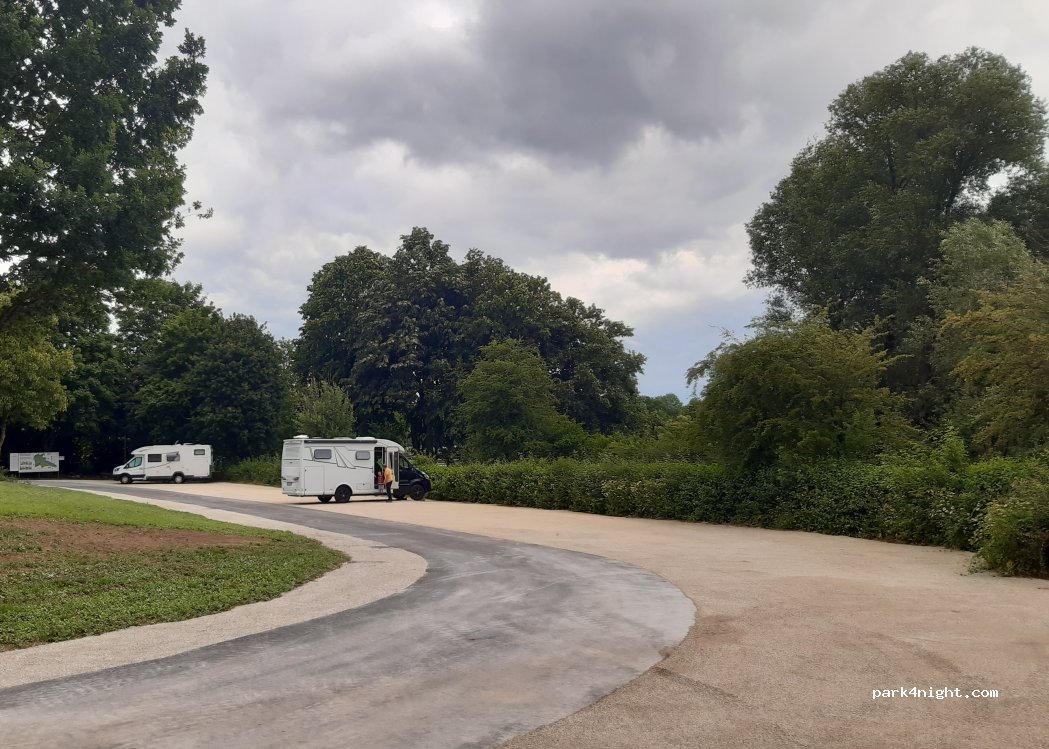 Wohnmobilstellplatz Rainau-Buch — foto 2