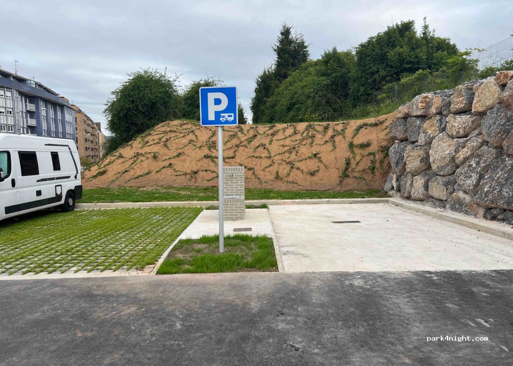 (33402) Avilés - 27 Avenida de la Grandiella — foto 2