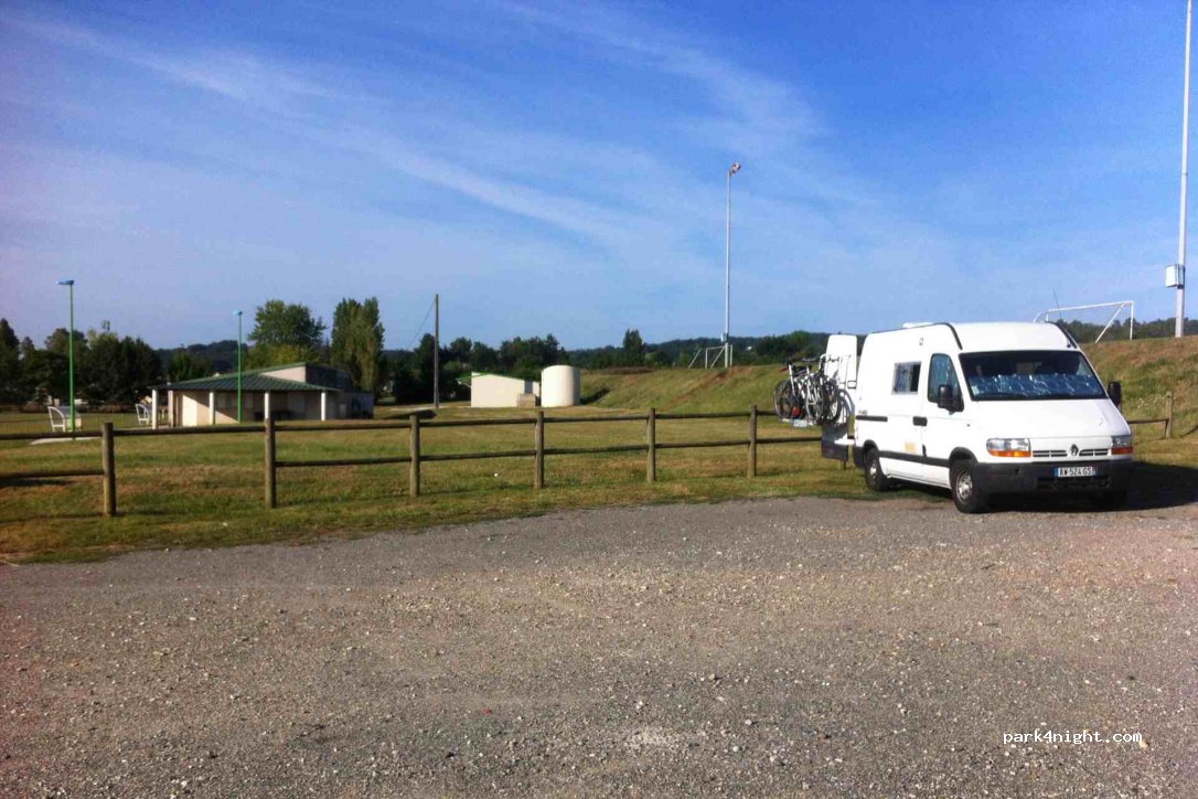 (47310) Roquefort - 32 Route du Stade — foto
