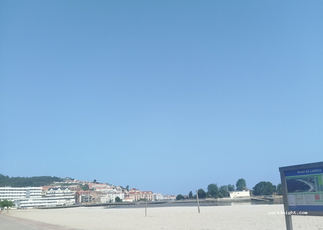 (38393) Bayona - Av. Praia Ladeira — foto 3