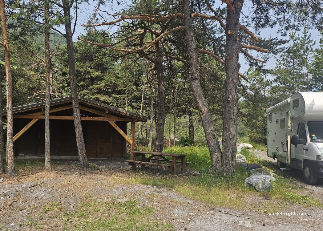 (04400) Uvernet-Fours - 17 Route de la Combe — foto