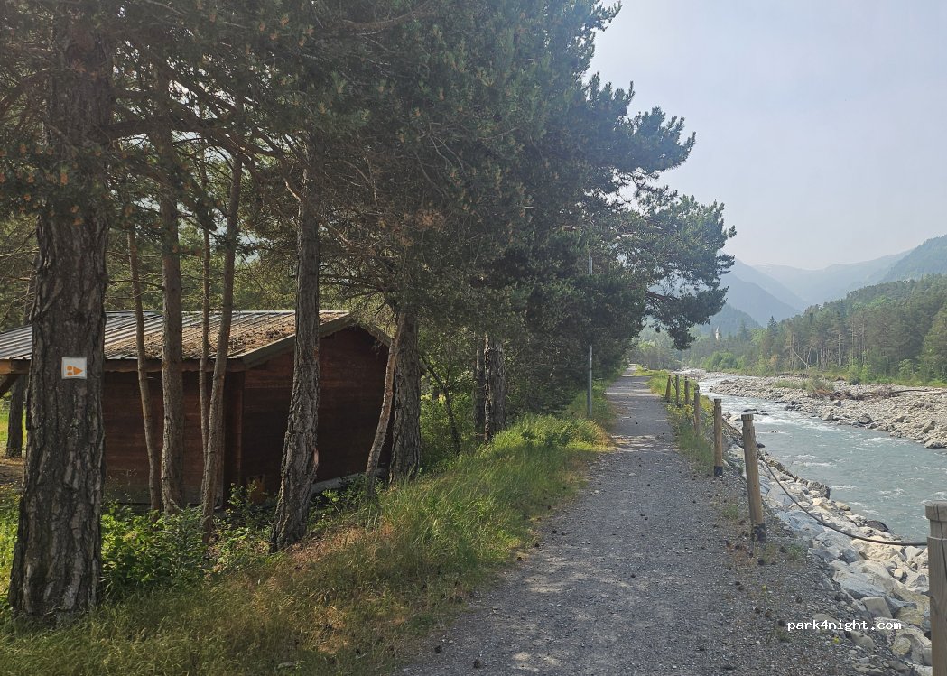 (04400) Uvernet-Fours - 17 Route de la Combe — foto 3