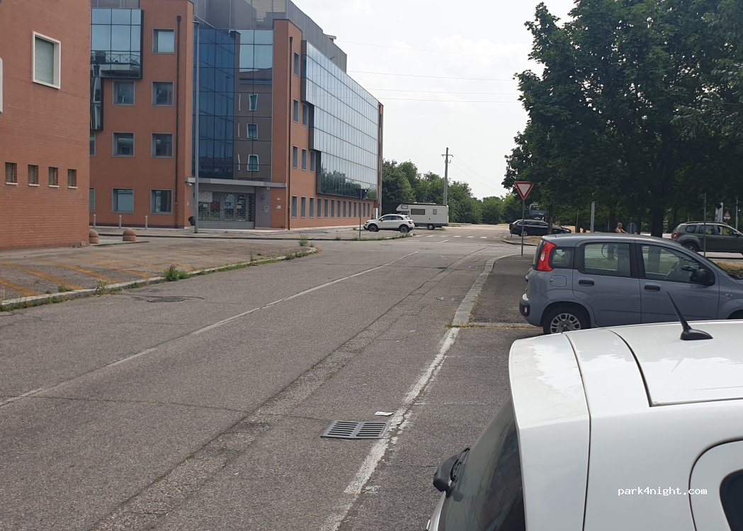 (37132) Verona - 50 Via Ulderico Marotto — foto 2