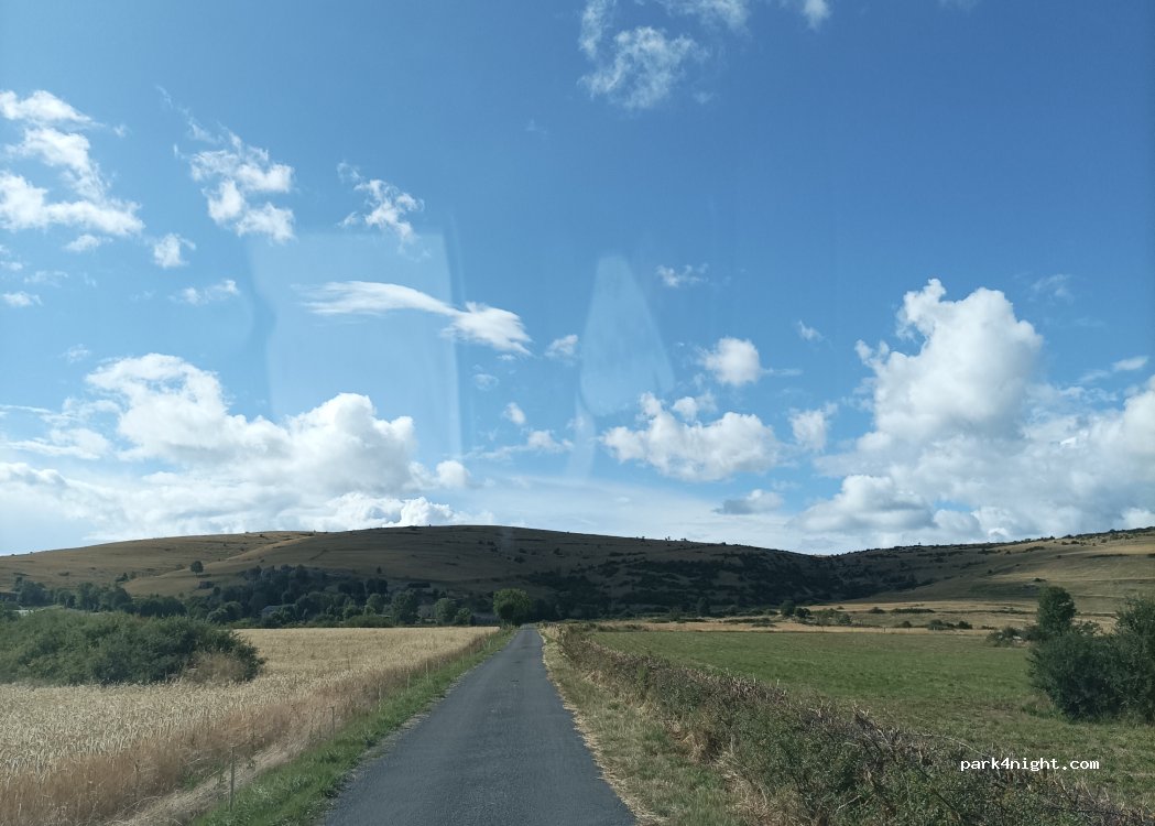 (48400) Fraissinet-de-Fourques - — foto