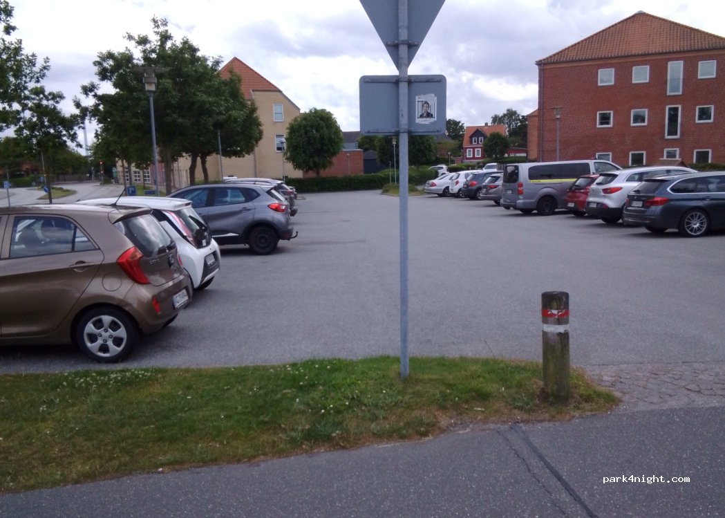(9900) Frederikshavn - 73V Rådhus Alle — foto