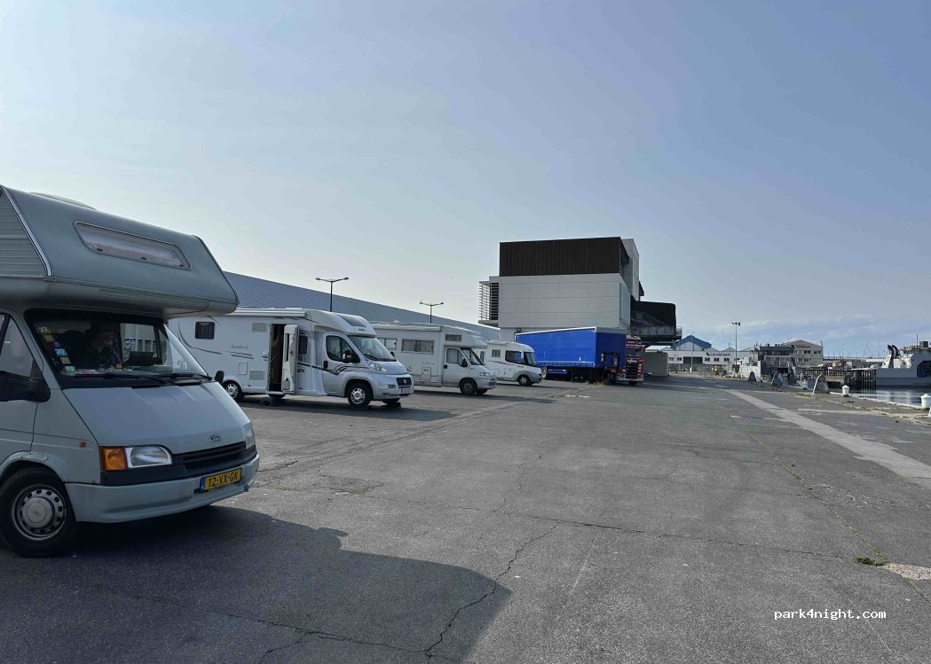 (62200) Boulogne-sur-Mer - 6 Boulevard du Bassin Napoléon — foto 2