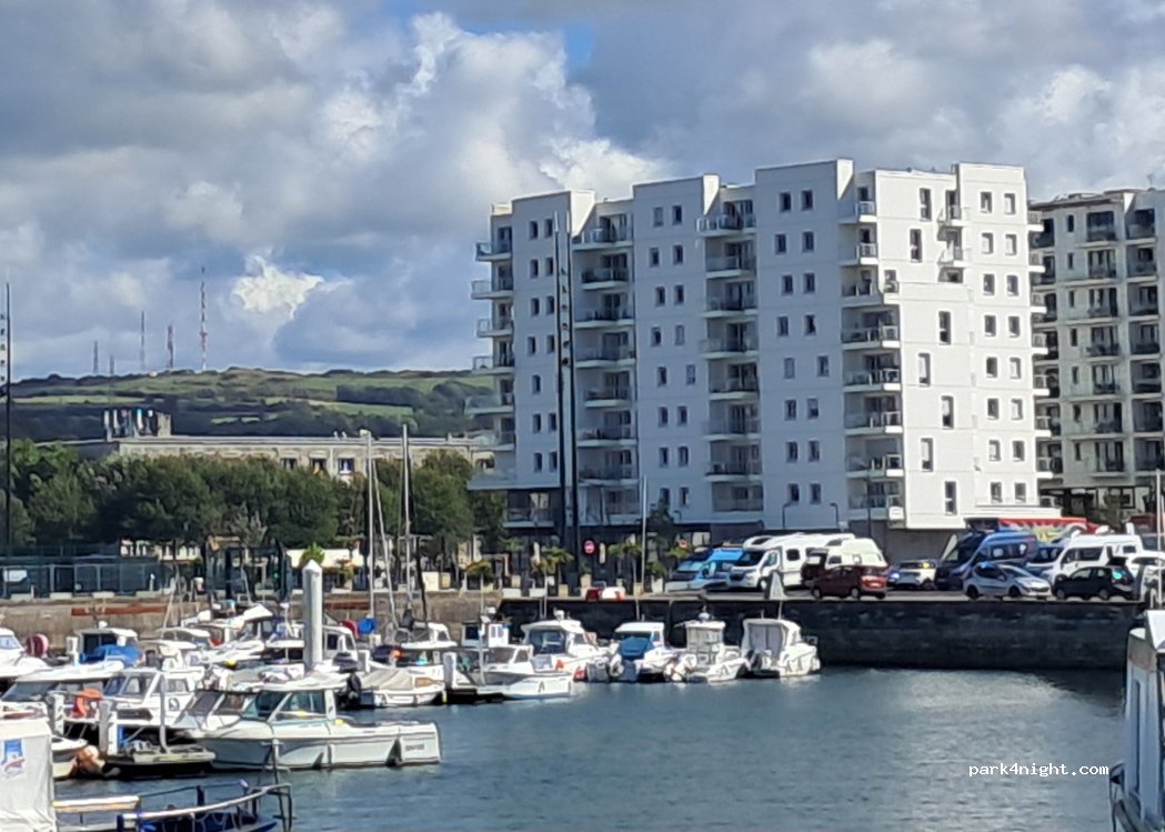 (62200) Boulogne-sur-Mer - 6 Boulevard du Bassin Napoléon — foto 4