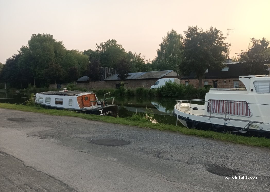(59400) Cambrai - 20 Quai de Selles — foto 2