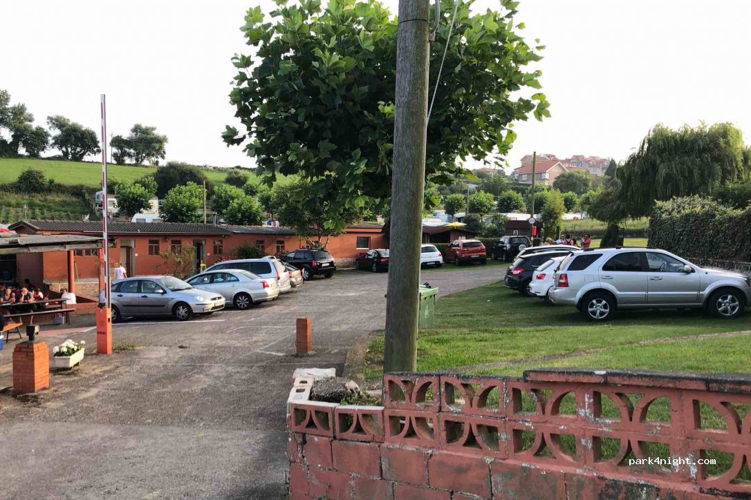 Camping El Peñoso — foto