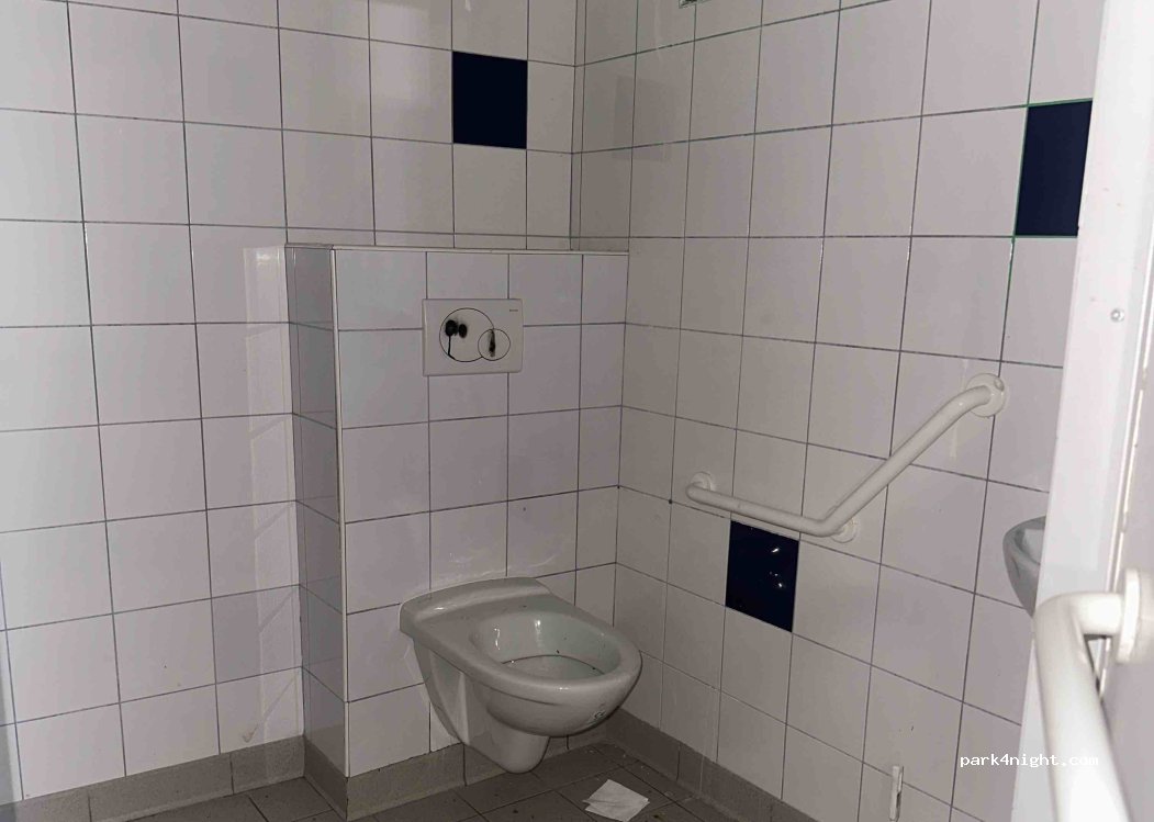(56190) La Trinité-Surzur - 5bis Place Anne de Bretagne — foto 2
